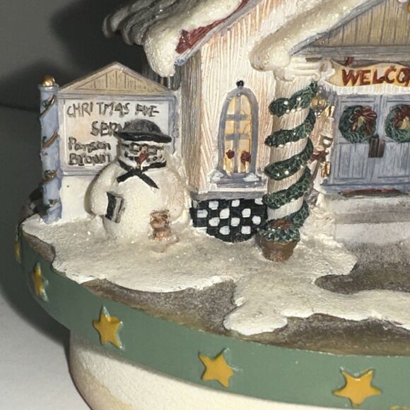 OUR AMERICAN Yankee Candle - WINTER CHURCH CANDLE TOPPER - Picture 8 of 10